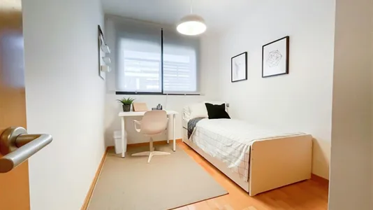 Apartments in El Encinar de los Reyes - photo 8