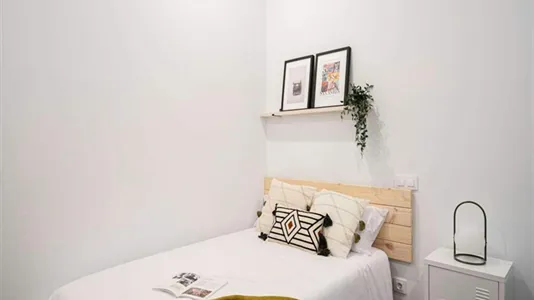 Rooms in Madrid Centro - photo 2