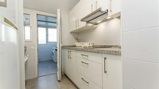 Rooms in Málaga - photo 9