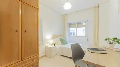 Room for rent in la Fontsanta, Comunidad Valenciana Room for rent in la Fontsanta, Comunidad Valenciana