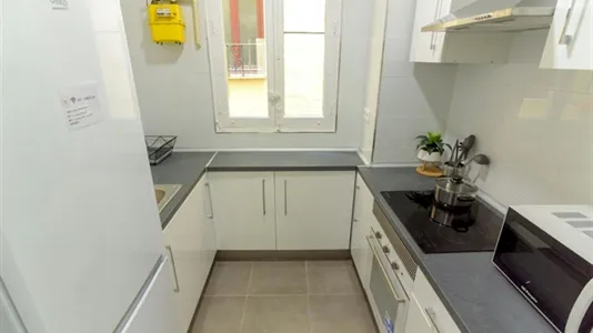 Rooms in Madrid Retiro - photo 10