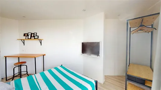 Rooms in Toulon - photo 3