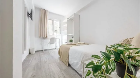 Rooms in Tavernes Blanques - photo 1