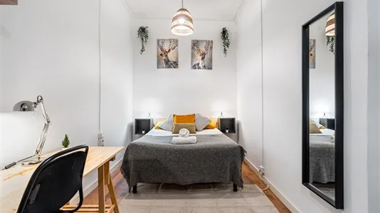 Rooms in Barcelona Ciutat Vella - photo 5