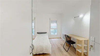 Room for rent in Lyon, Auvergne-Rhône-Alpes Room for rent in Lyon, Auvergne-Rhône-Alpes