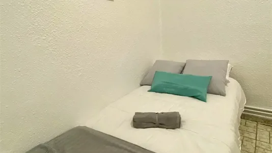 Rooms in Zaragoza - photo 1
