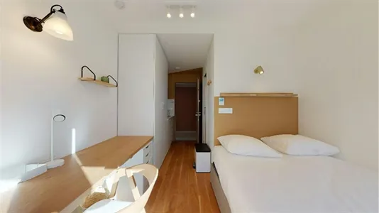 Rooms in Paris 17ème arrondissement - photo 1
