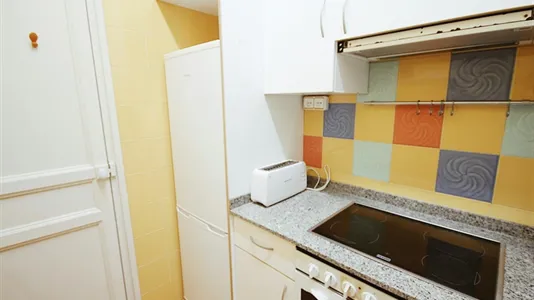 Rooms in Barcelona Eixample - photo 8