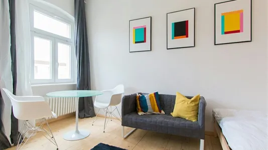 Rooms in Berlin Mitte - photo 10