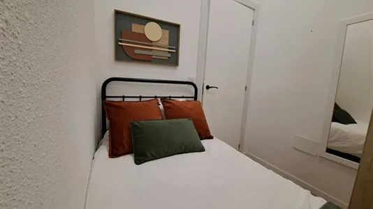 Rooms in Madrid Centro - photo 5