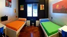 Room for rent, Bergamo, Lombardia, Via Giovanni Carnovali, Italy