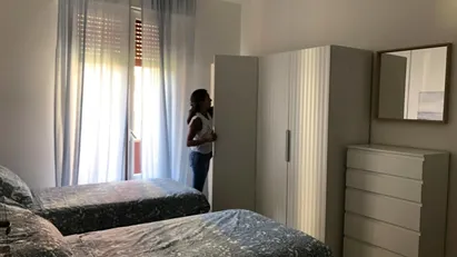 Room for rent in Milano Zona 6 - Barona, Lorenteggio, Milan