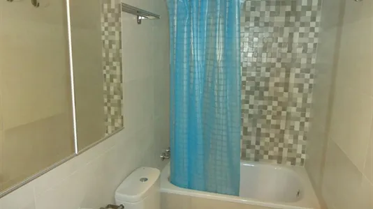 Rooms in Córdoba - photo 10