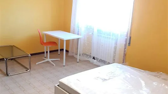 Rooms in Roma Municipio XI – Arvalia/Portuense - photo 3