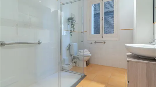 Rooms in Madrid Retiro - photo 10