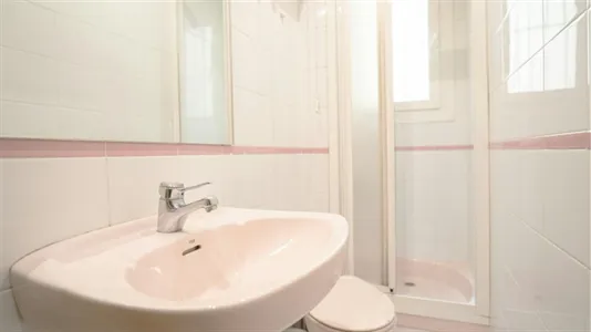 Rooms in Madrid Chamberí - photo 10