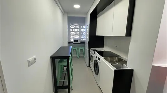 Rooms in Guadalajara - photo 8