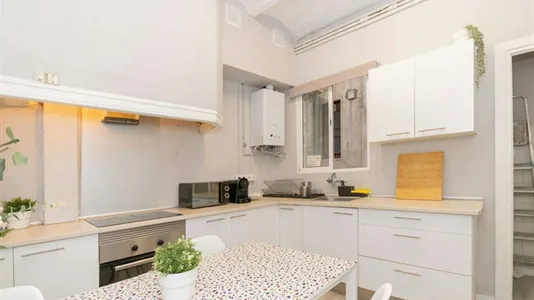 Rooms in Barcelona Eixample - photo 3