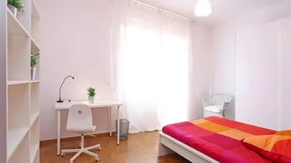 Room for rent in Roma Municipio VII – Appio-Latino/Tuscolano/Cinecittà, Rome