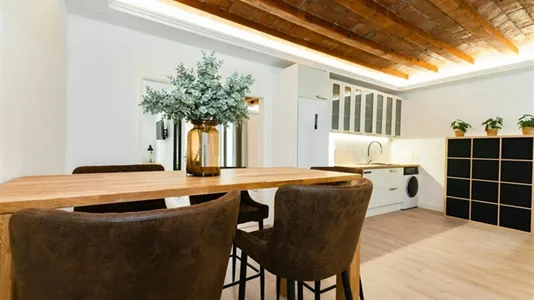 Rooms in Barcelona Eixample - photo 9