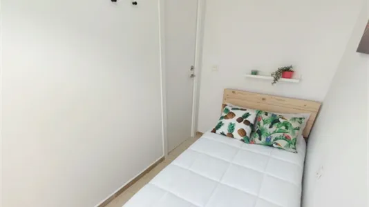 Rooms in Granada - photo 1