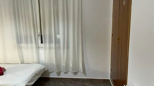 Rooms in Barcelona Eixample - photo 3