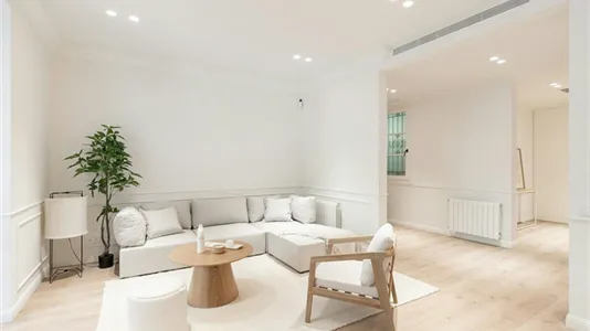 Apartments in Barcelona Eixample - photo 3