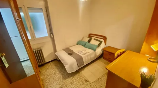 Rooms in Zaragoza - photo 1