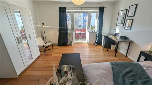 Rooms in Location is not specified - photo 1