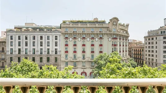 Apartments in Barcelona Eixample - photo 2
