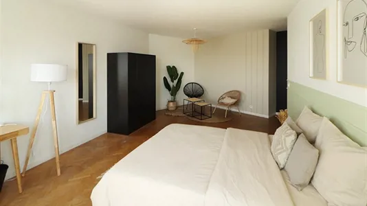 Rooms in Saint-Denis - photo 2