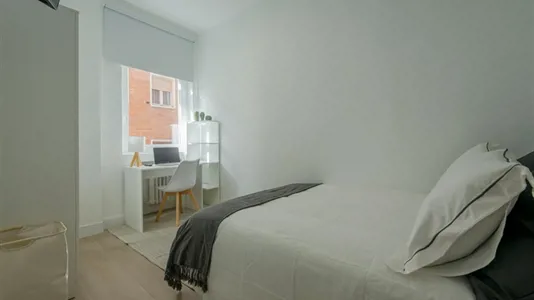 Rooms in Madrid Chamartín - photo 3