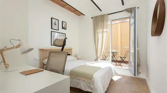 Rooms in Barcelona Les Corts - photo 2