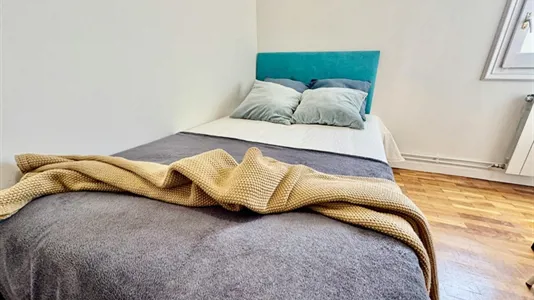 Rooms in Barcelona Ciutat Vella - photo 3
