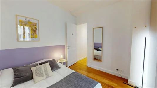 Rooms in Paris 8ème arrondissement - photo 3