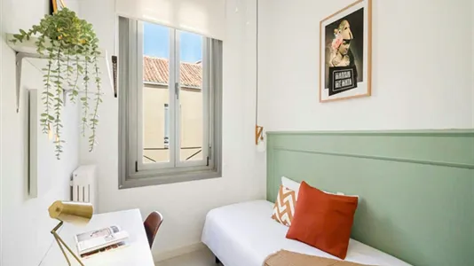 Rooms in Madrid Centro - photo 7