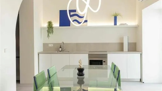 Rooms in Moncada - photo 1