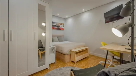 Rooms in Madrid Retiro - photo 1