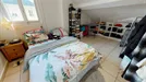 Room for rent, Lyon, Auvergne-Rhône-Alpes, &lt;span class=&quot;blurred street&quot; onclick=&quot;ProcessAdRequest(9817865)&quot;&gt;&lt;span class=&quot;hint&quot;&gt;See streetname&lt;/span&gt;[xxxxxxxxxxxxx]&lt;/span&gt;