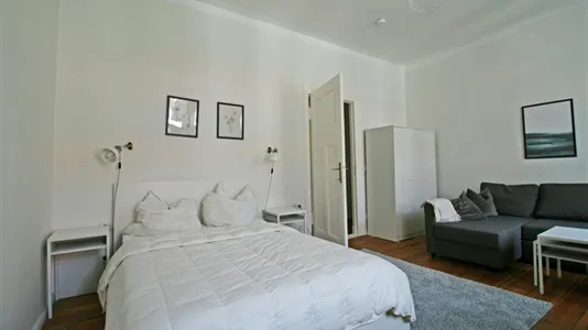 Apartments in Berlin Neukölln - photo 5