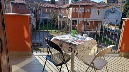 Houses in Baranzate - photo 3