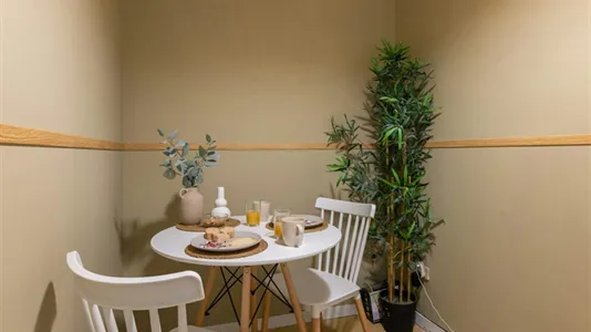 Rooms in Barcelona Eixample - photo 5