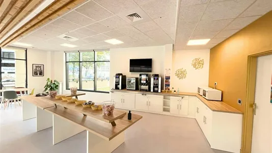 Apartments in Évry - photo 2