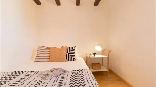 Apartments in Barcelona Eixample - photo 9