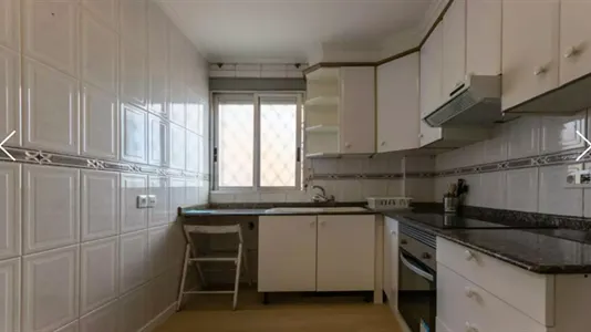 Rooms in el Camí de Vera - photo 4