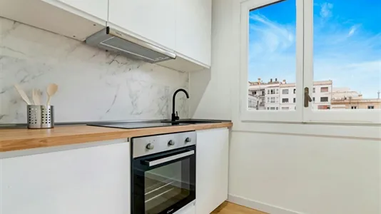 Rooms in Barcelona Eixample - photo 9