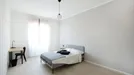 Room for rent, Modena, Emilia-Romagna, &lt;span class=&quot;blurred street&quot; onclick=&quot;ProcessAdRequest(9172485)&quot;&gt;&lt;span class=&quot;hint&quot;&gt;See streetname&lt;/span&gt;[xxxxxxxxxxxxx]&lt;/span&gt;