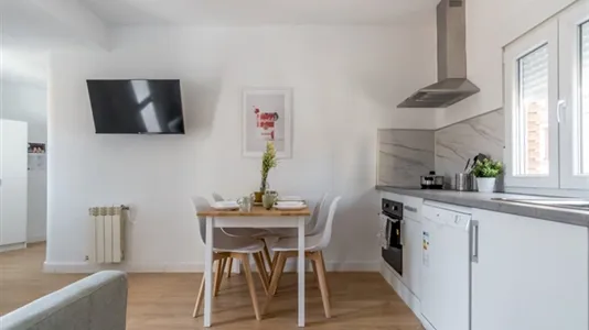 Rooms in Madrid Carabanchel - photo 5