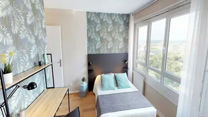 Room for rent in Nanterre, Île-de-France