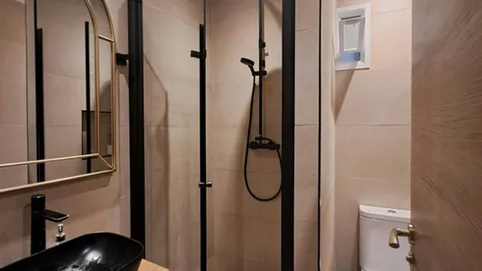 Rooms in Barcelona Eixample - photo 5